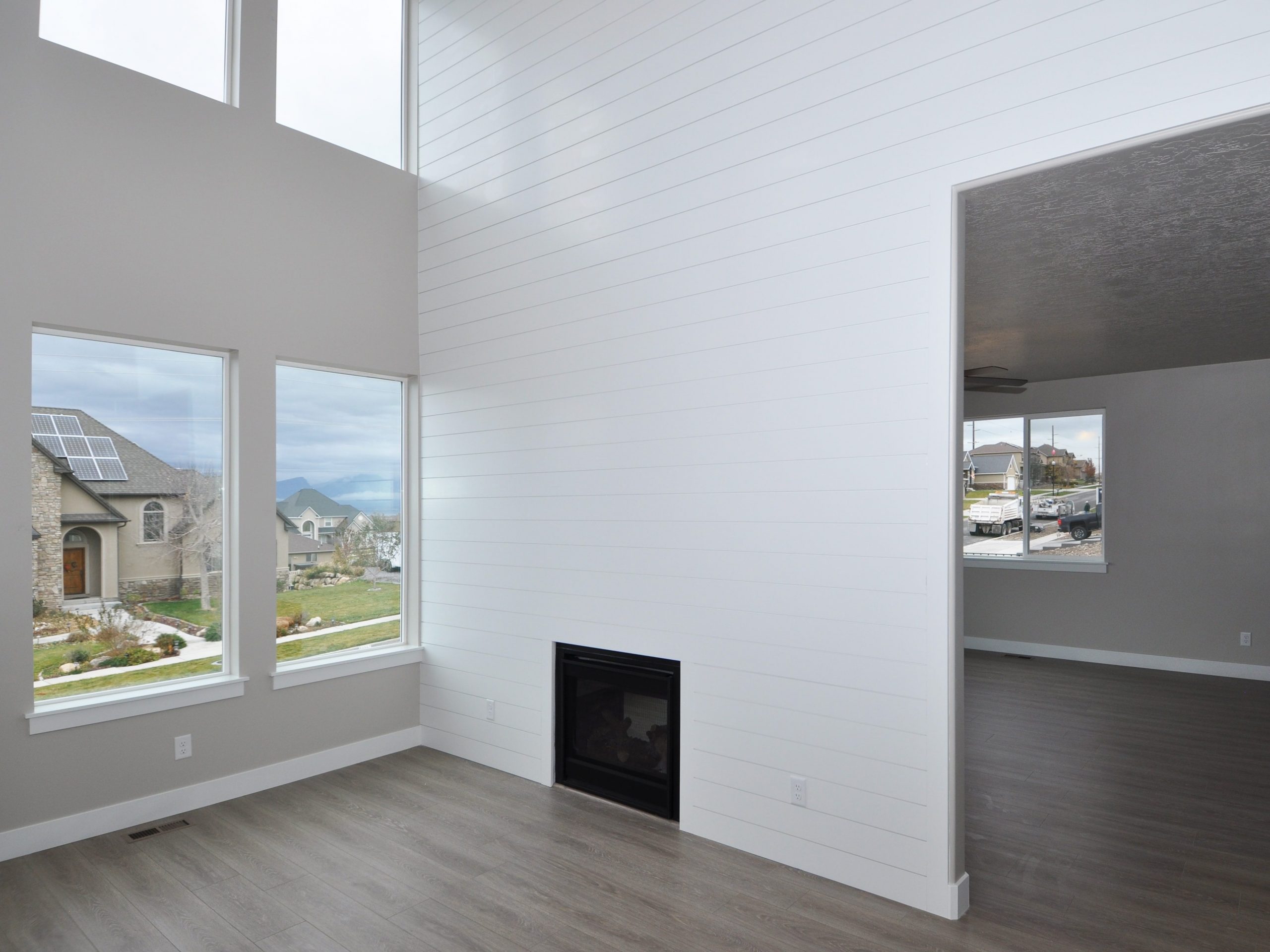 Custom Saratoga Springs 2-Story Vaulted Living Room