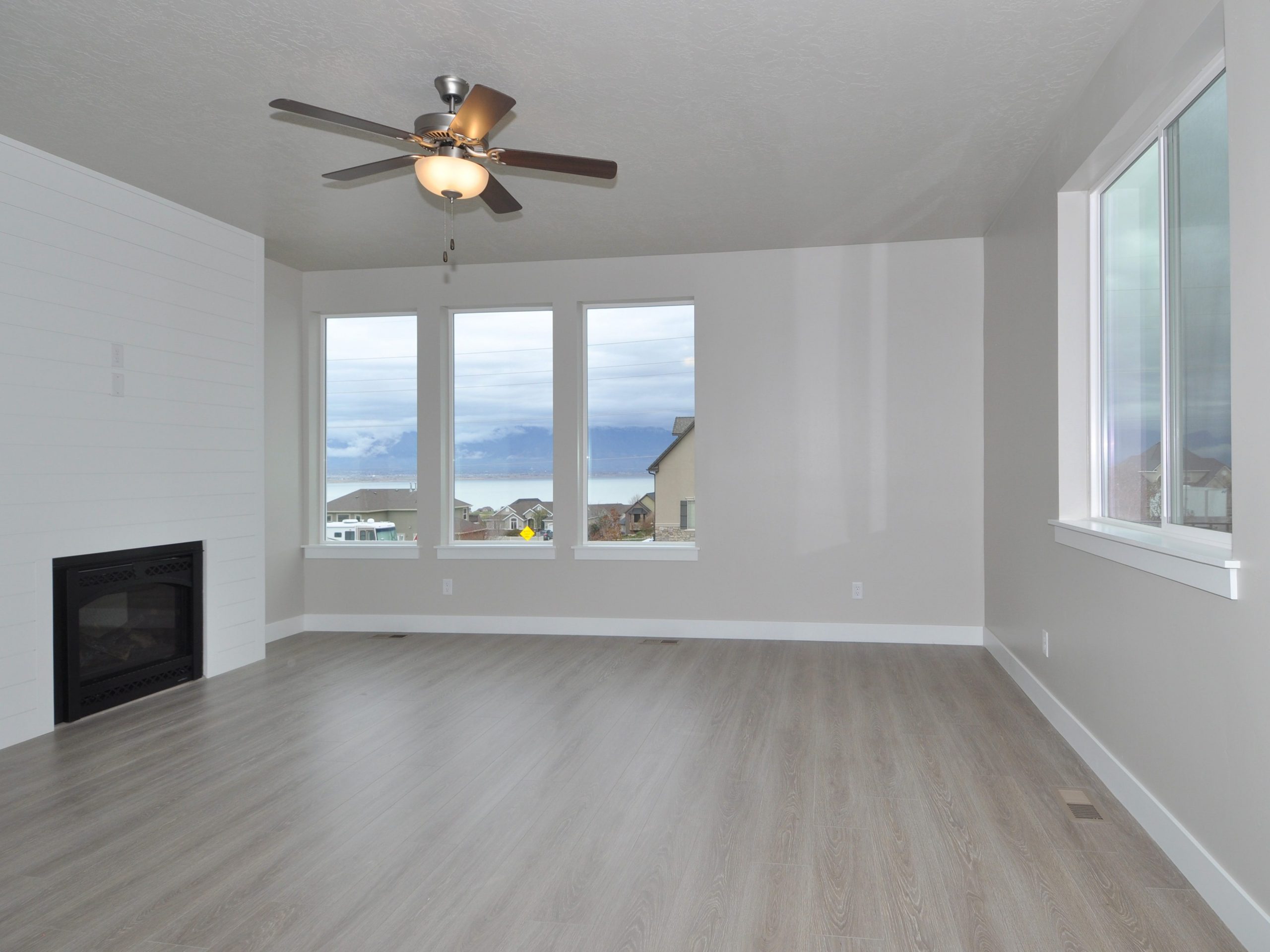 Custom Saratoga Springs 2-Story Family Room